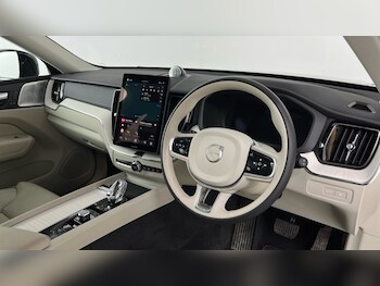Used Volvo XC60 2025 for sale - 77685732: Photo