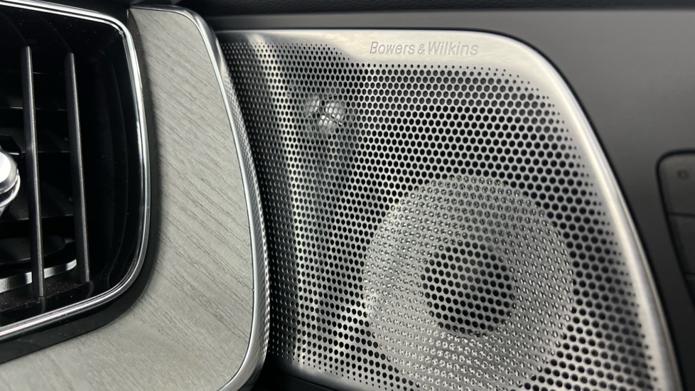 Used Volvo XC60 2025 for sale - 77210178: Photo 37