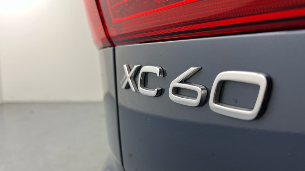 Used Volvo XC60 2025 for sale - 77210178: Photo 44