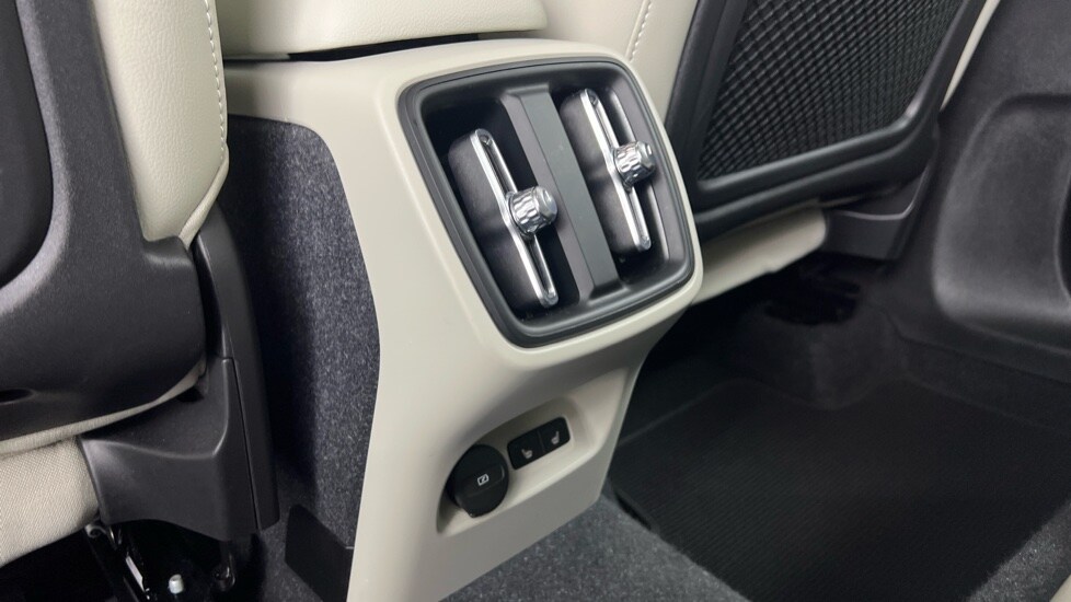 Used Volvo XC40 2022 for sale - 77911248: Photo 50