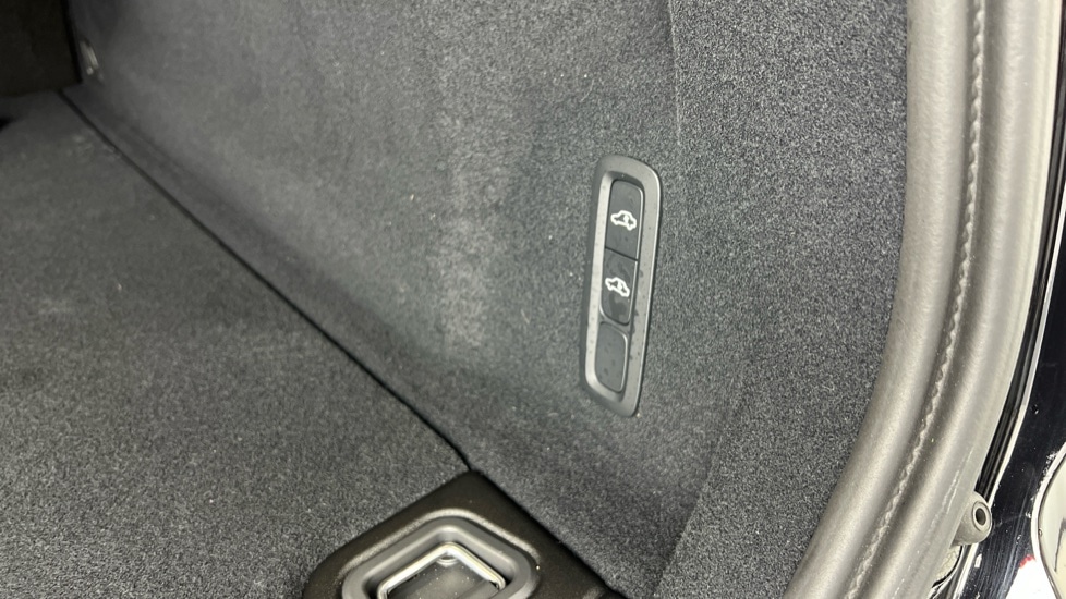 Used Volvo XC60 2025 for sale - 76623545: Photo 33