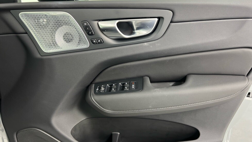 Used Volvo XC60 2025 for sale - 75565613: Photo 27