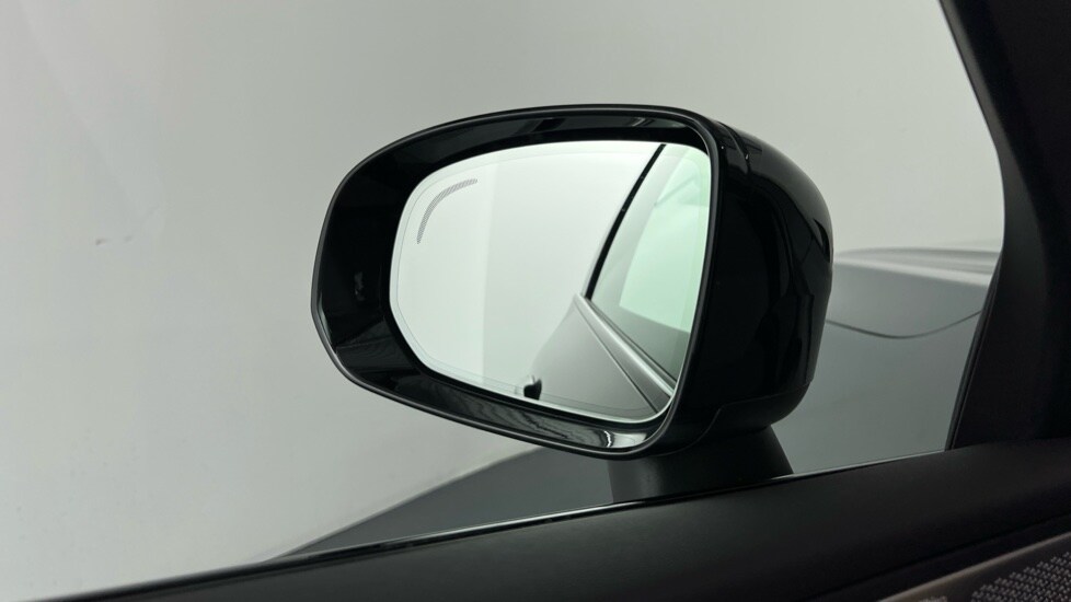 Used Volvo XC60 2025 for sale - 75565613: Photo 30