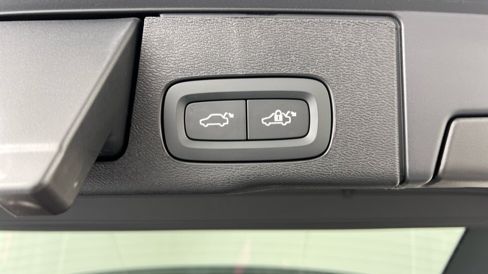 Used Volvo XC60 2025 for sale - 75565613: Photo 33