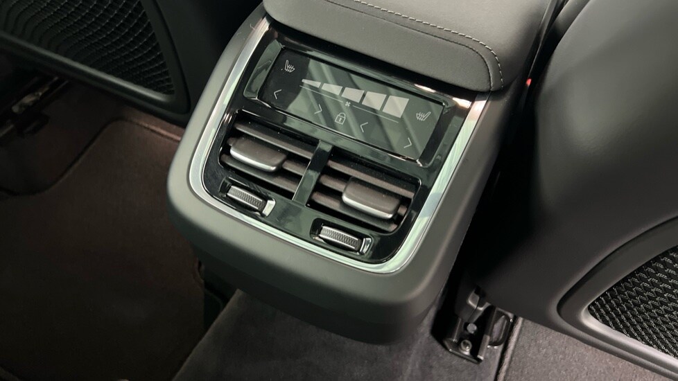 Used Volvo XC60 2025 for sale - 75565613: Photo 34