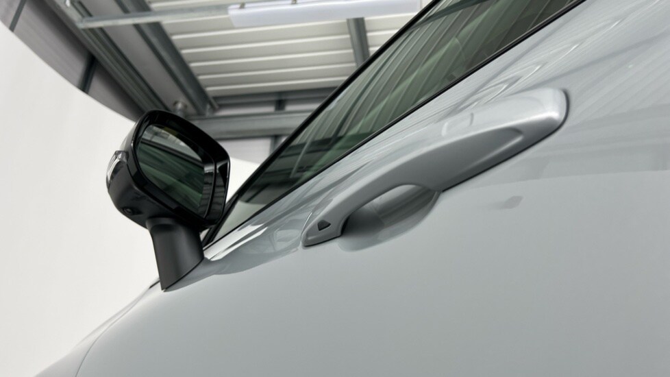 Used Volvo XC60 2025 for sale - 75565613: Photo 40