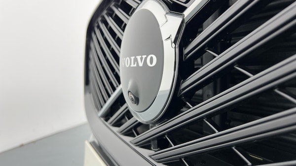 Used Volvo XC60 2025 for sale - 75565613: Photo 47