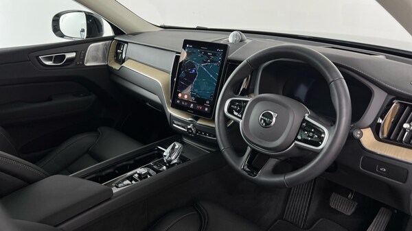 Used Volvo XC60 2025 for sale - 75565613: Photo 4