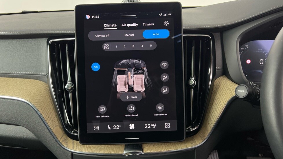 Used Volvo XC60 2025 for sale - 75565613: Photo 55