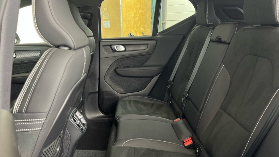 Used Volvo XC40 2022 for sale - 77995054: Photo 32