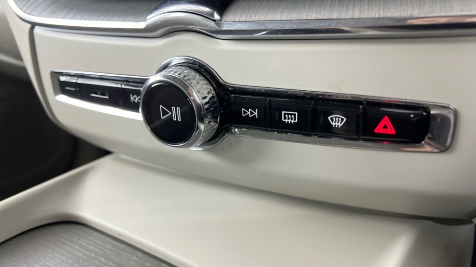 Used Volvo XC60 2025 for sale - 76344115: Photo 14