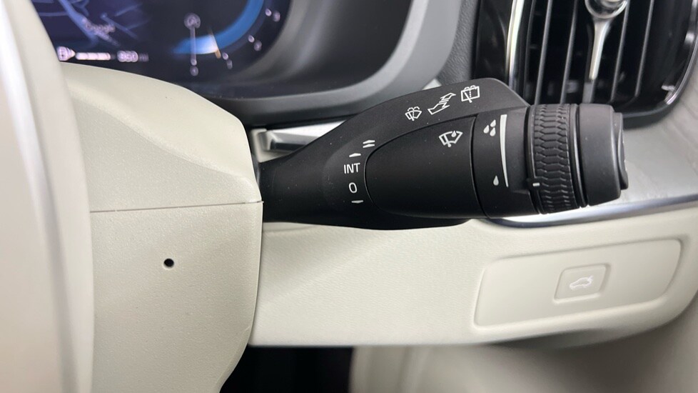 Used Volvo XC60 2025 for sale - 76344115: Photo 21