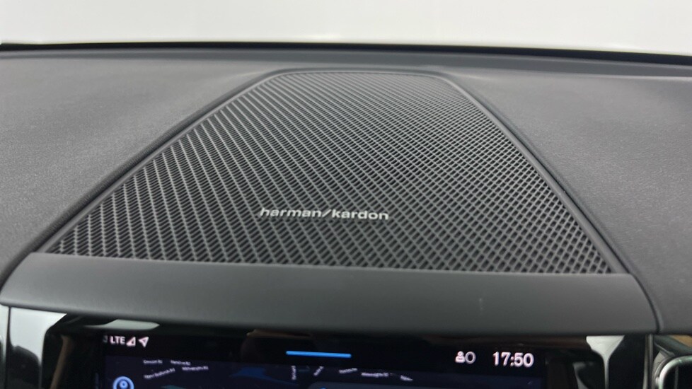 Used Volvo XC60 2025 for sale - 76344115: Photo 24