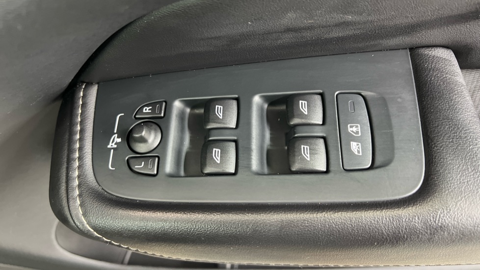 Used Volvo XC60 2022 for sale - 77373014: Photo 23