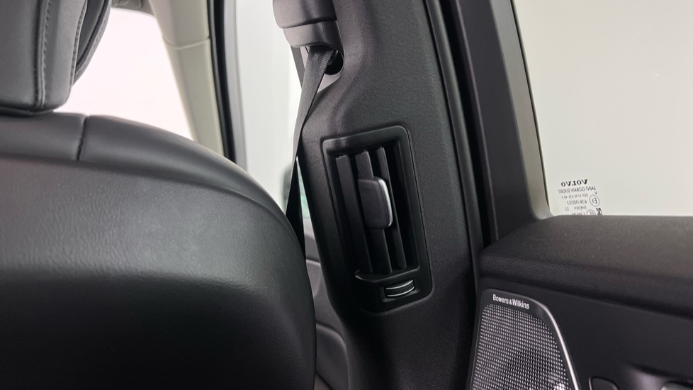 Used Volvo XC60 2022 for sale - 77373014: Photo 42