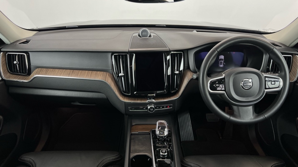 Used Volvo XC60 2022 for sale - 77373014: Photo 5