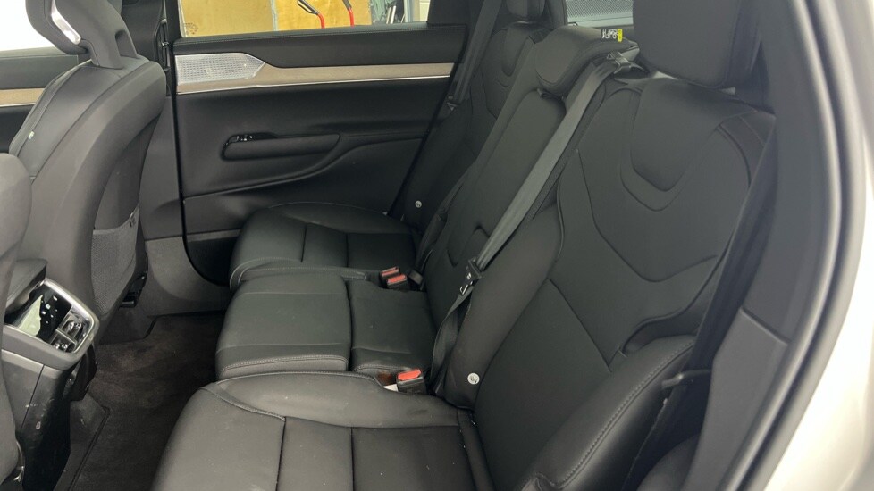 Used Volvo EX90 2025 for sale - 77031418: Photo 32