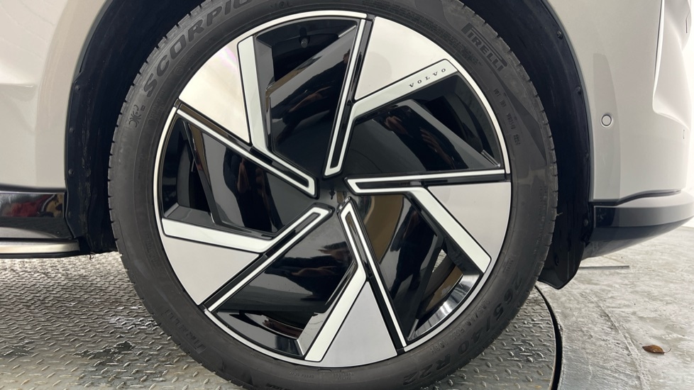 Used Volvo EX90 2025 for sale - 77031418: Photo 9