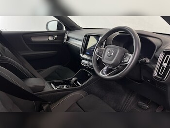 Used Volvo XC40 2024 for sale - 77186325: Photo