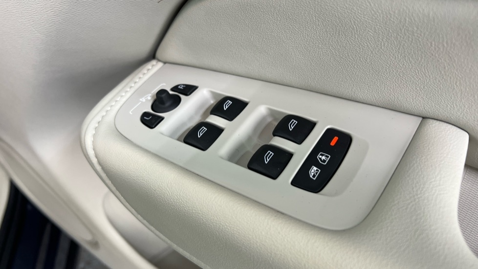 Used Volvo XC60 2025 for sale - 77634694: Photo 23