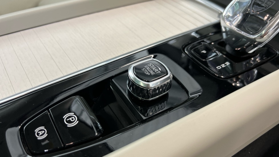 Used Volvo XC60 2025 for sale - 77634694: Photo 26