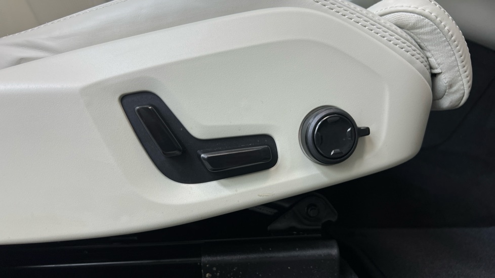 Used Volvo XC60 2025 for sale - 77634694: Photo 29