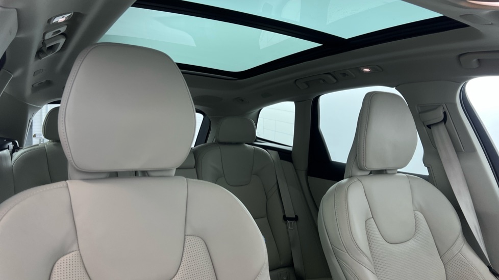 Used Volvo XC60 2025 for sale - 77634694: Photo 30