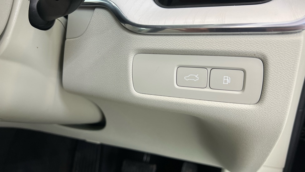 Used Volvo XC60 2025 for sale - 77634694: Photo 35