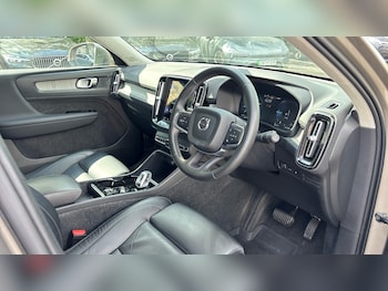 Used Volvo XC40 2022 for sale - 76130460: Photo 4