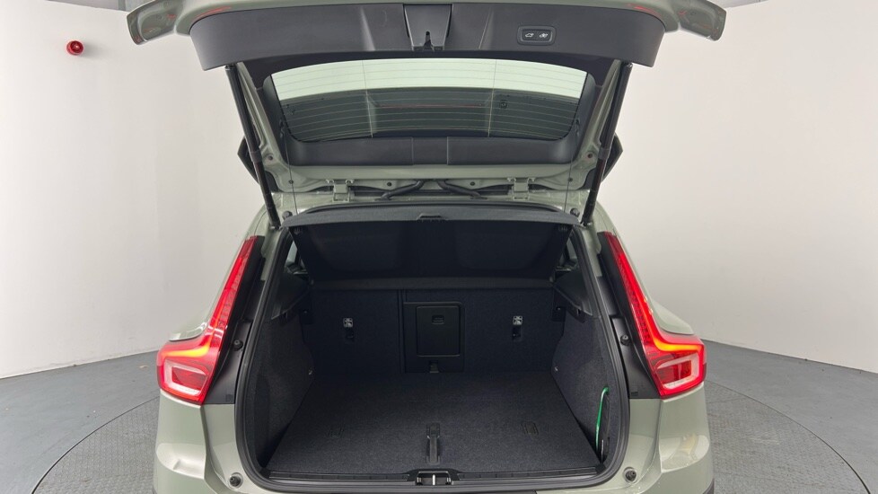 Used Volvo XC40 2024 for sale - 76272906: Photo 13