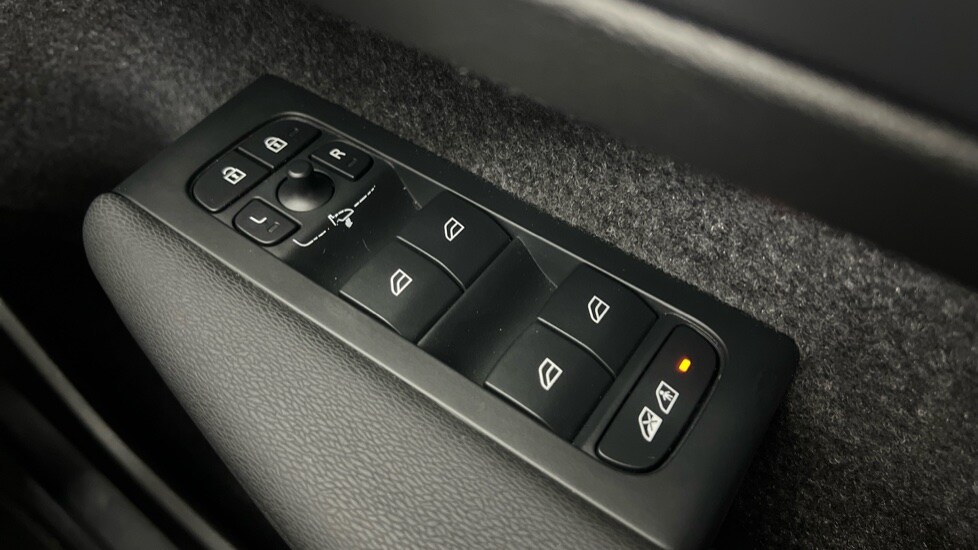 Used Volvo XC40 2024 for sale - 76272906: Photo 22