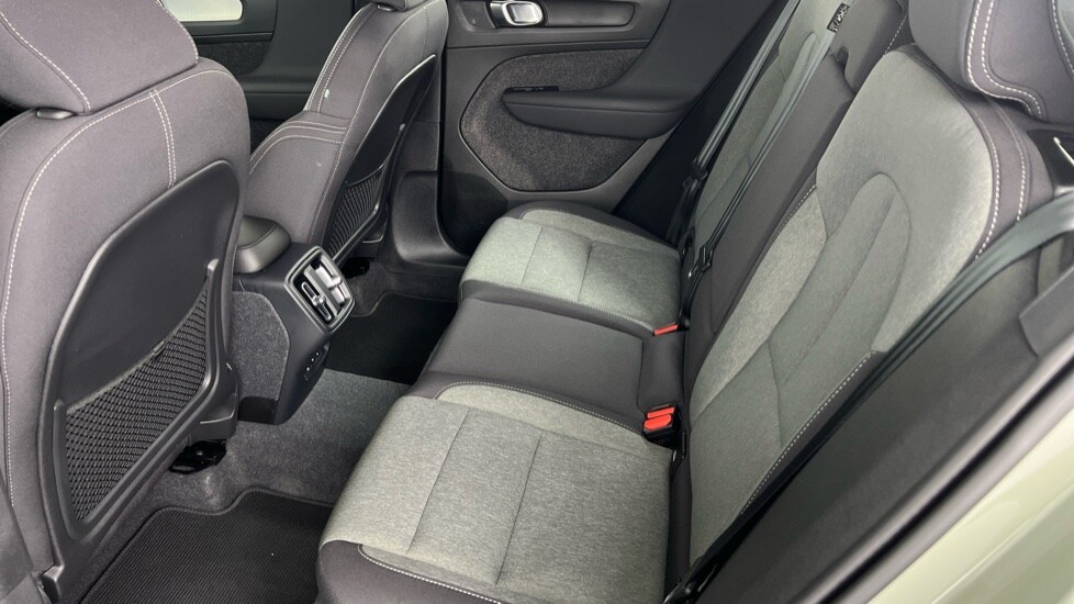 Used Volvo XC40 2024 for sale - 76272906: Photo 30