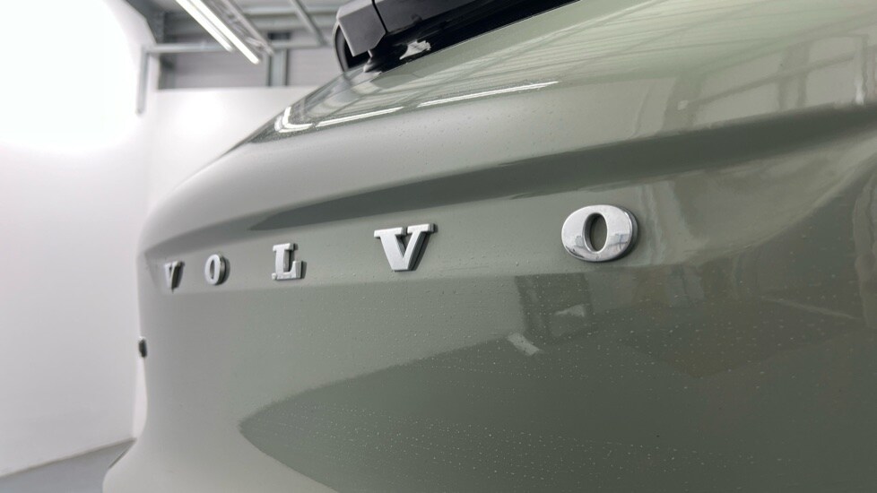 Used Volvo XC40 2024 for sale - 76272906: Photo 35