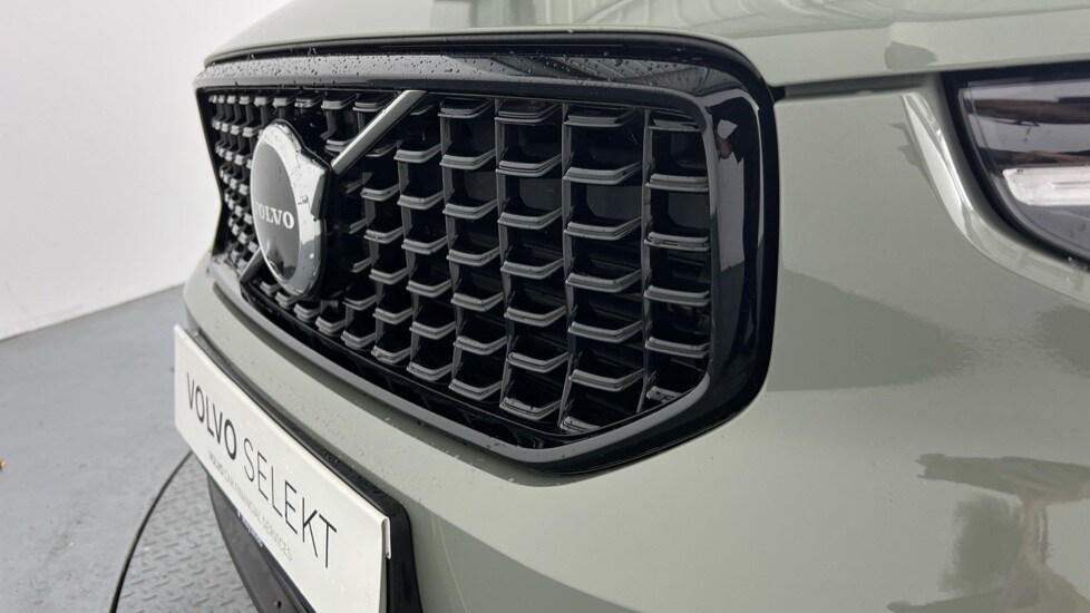 Used Volvo XC40 2024 for sale - 76272906: Photo 42