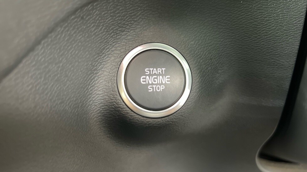 Used Volvo XC40 2024 for sale - 76851165: Photo 25