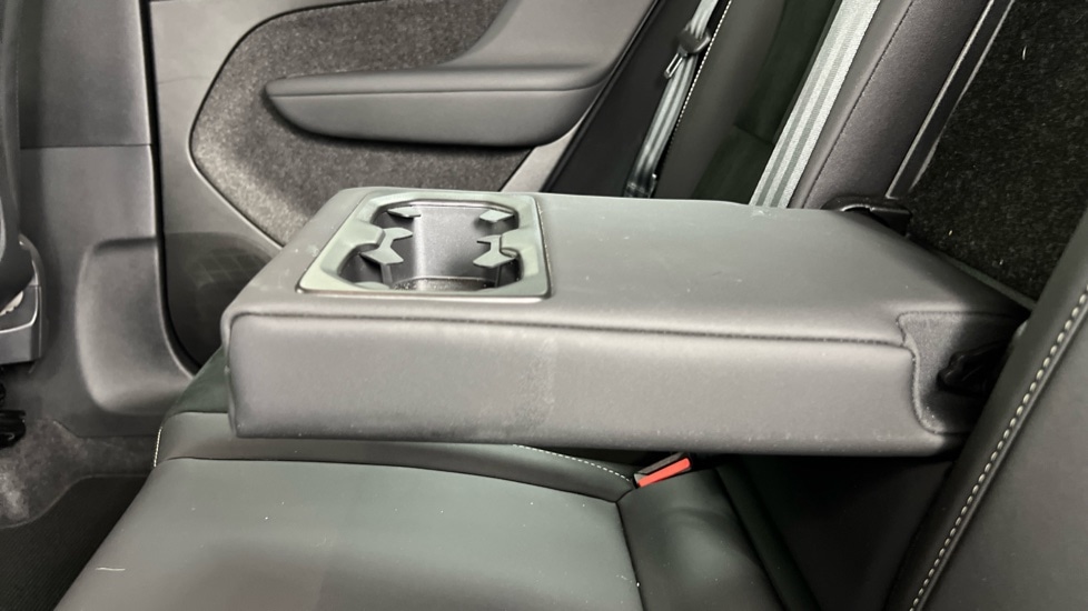 Used Volvo XC40 2024 for sale - 76851165: Photo 31