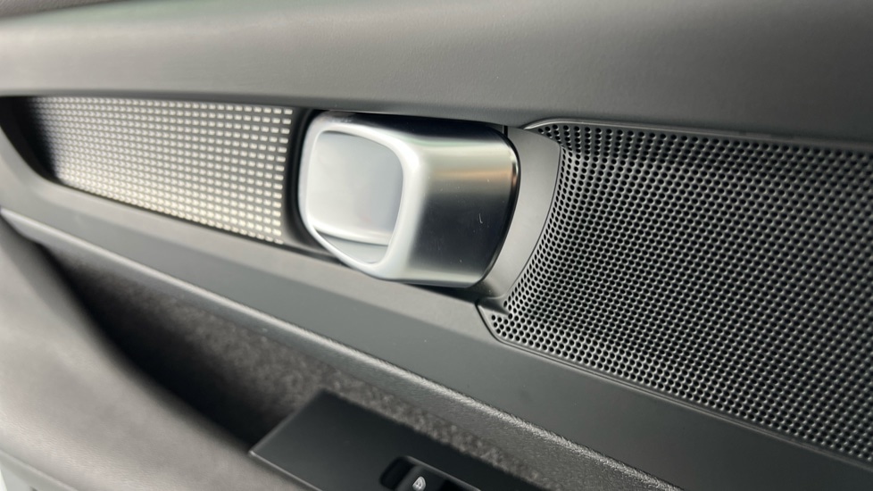 Used Volvo XC40 2024 for sale - 76851165: Photo 39