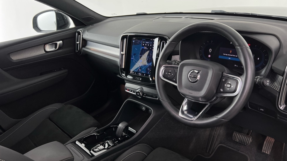 Used Volvo XC40 2024 for sale - 76851165: Photo 4