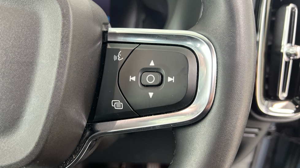 Used Volvo XC40 2022 for sale - 78059650: Photo 21