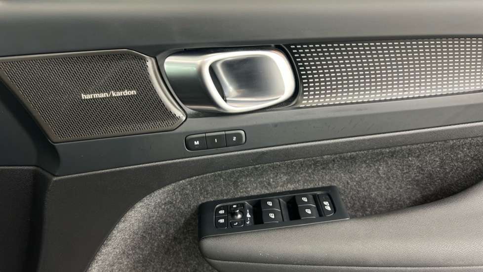 Used Volvo XC40 2022 for sale - 78059650: Photo 28