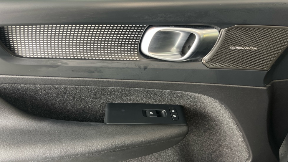 Used Volvo XC40 2022 for sale - 78059650: Photo 49