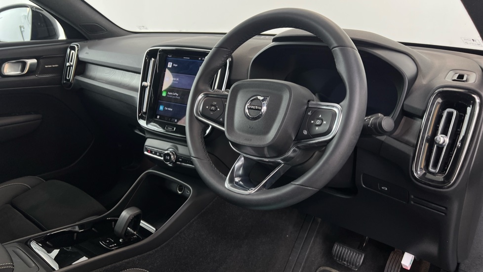 Used Volvo C40 2023 for sale - 78136991: Photo 4
