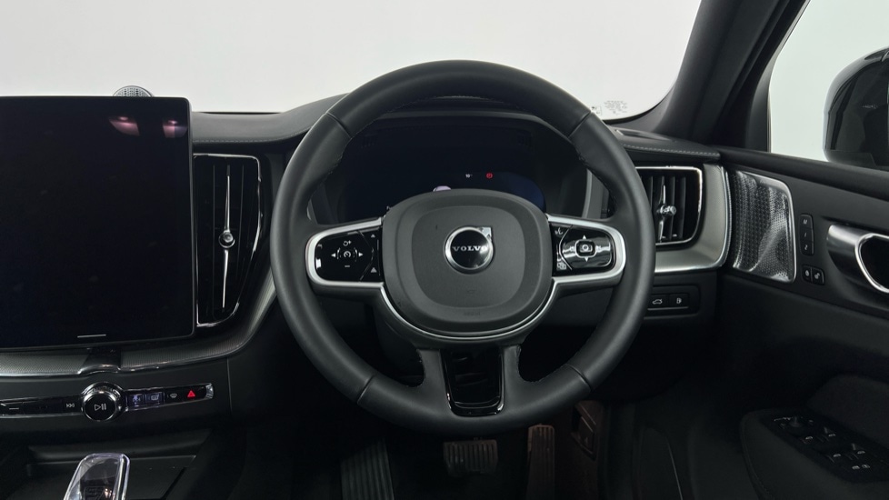 Used Volvo XC60 2025 for sale - 77326296: Photo 10