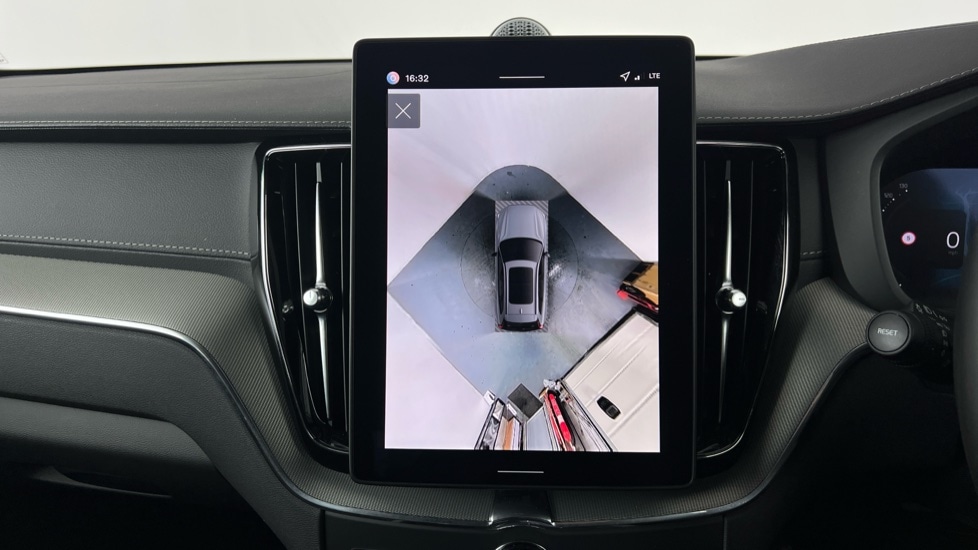 Used Volvo XC60 2025 for sale - 77326296: Photo 18