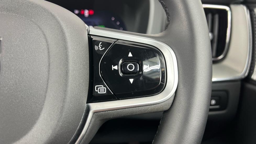 Used Volvo XC60 2025 for sale - 77326296: Photo 21