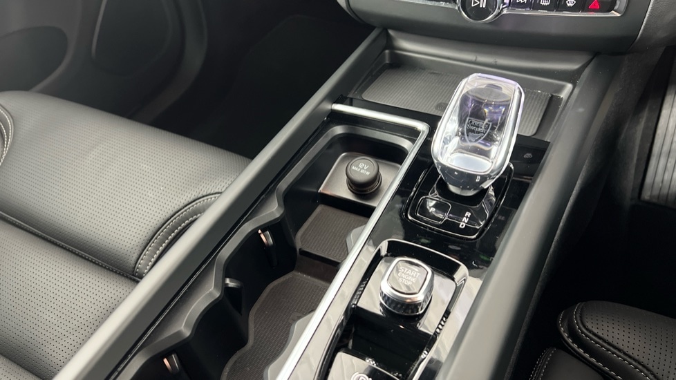 Used Volvo XC60 2025 for sale - 77326296: Photo 24