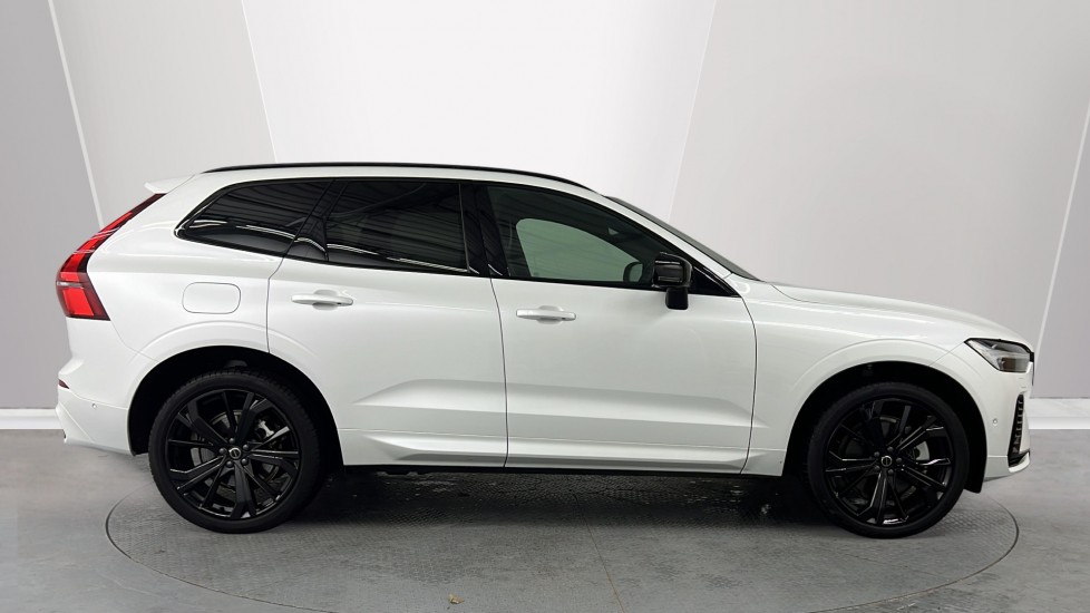 Used Volvo XC60 2025 for sale - 77326296: Photo 3