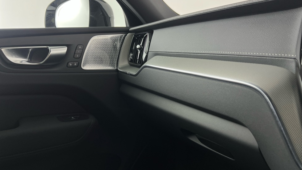 Used Volvo XC60 2025 for sale - 77326296: Photo 35