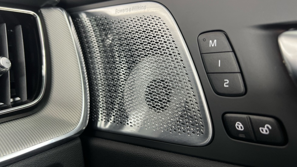 Used Volvo XC60 2025 for sale - 77326296: Photo 37