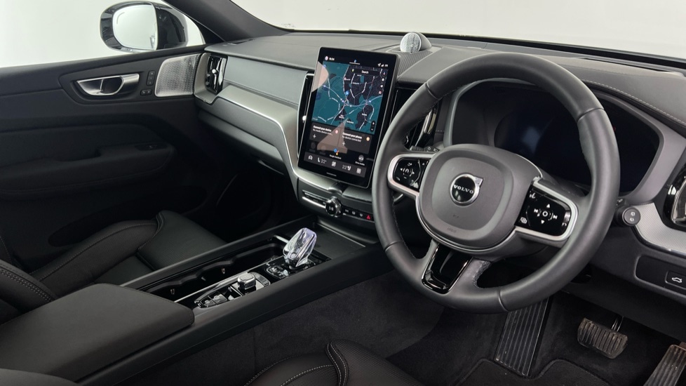 Used Volvo XC60 2025 for sale - 77326296: Photo 4